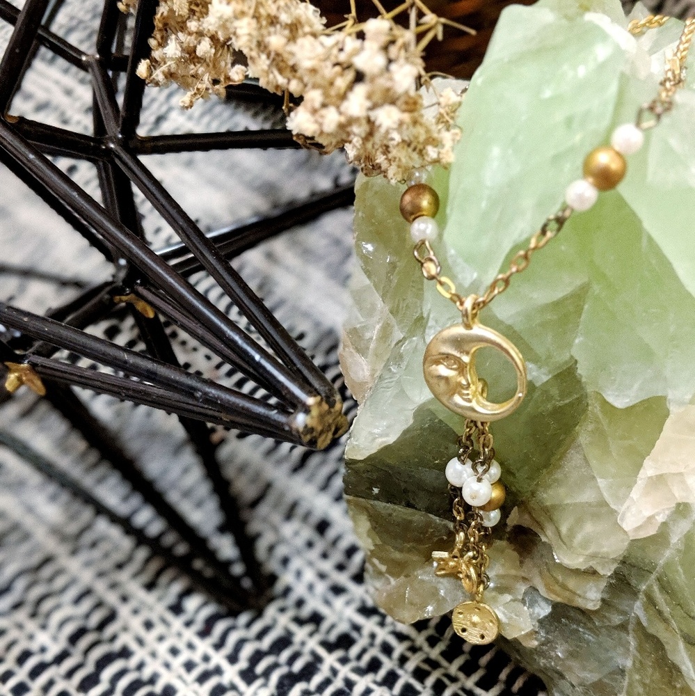 Vintage | Golden Crescent Moon Necklace
